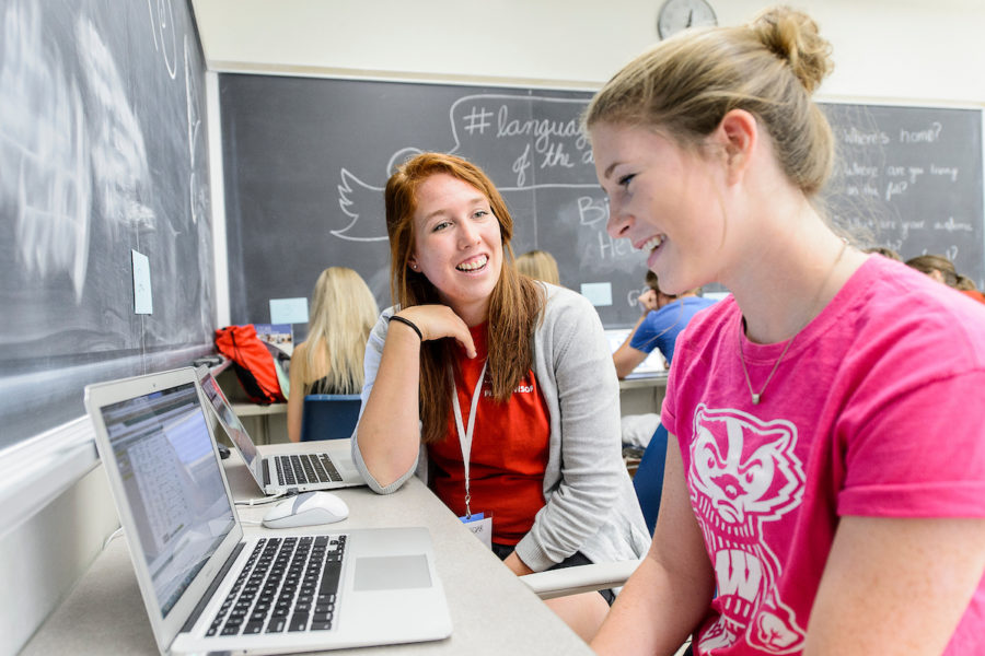 A student enrolls in courses with the guidance of an advisor.